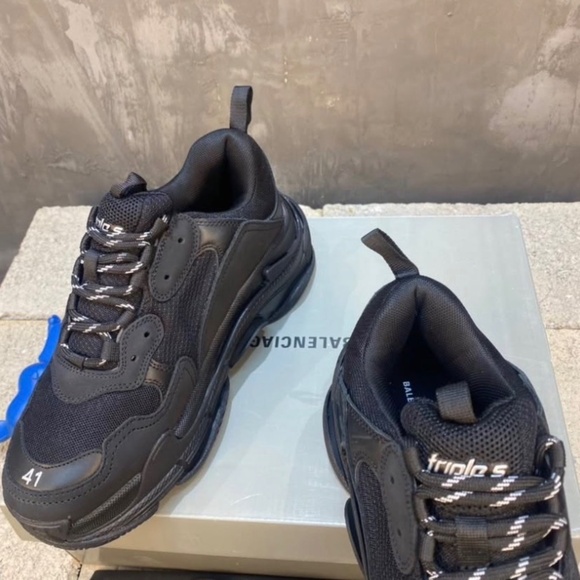 Balenciaga Triple S Black size 41 for sale main image 4